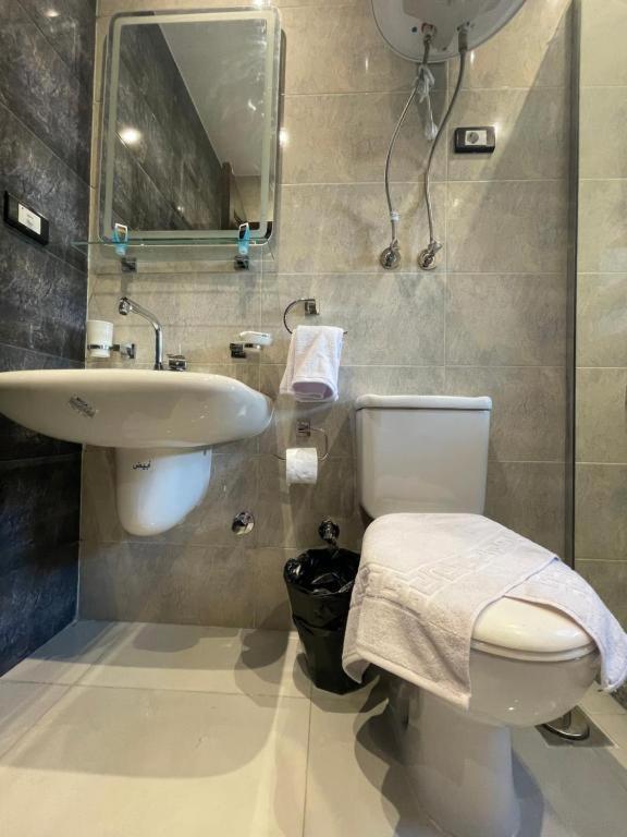 Unique Pyramids Boutique Inn Kafrat al Jabal Экстерьер фото